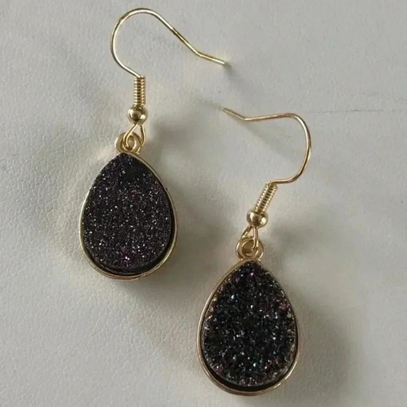 Jewelry - Black Purple Faux Druzy Gold Drop Hook Earrings NWT